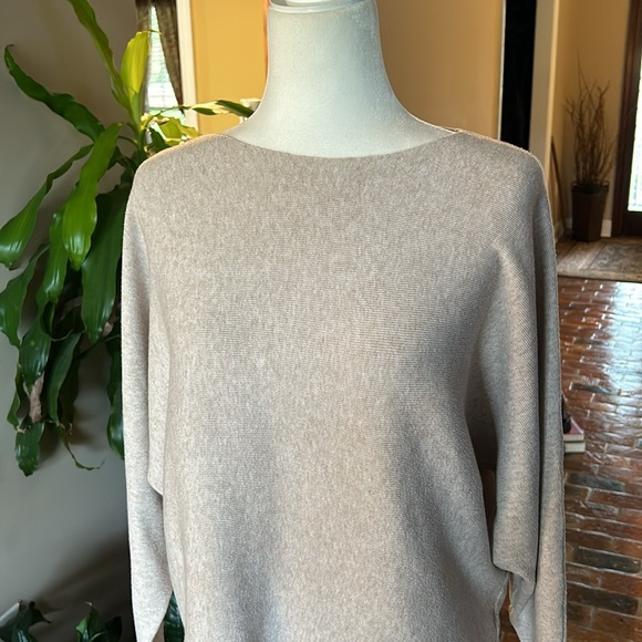 Vila Milano Neutral Tan Boat Neck Rib Knit Dolman Sleeve Sweater szL - Picture 3 of 10